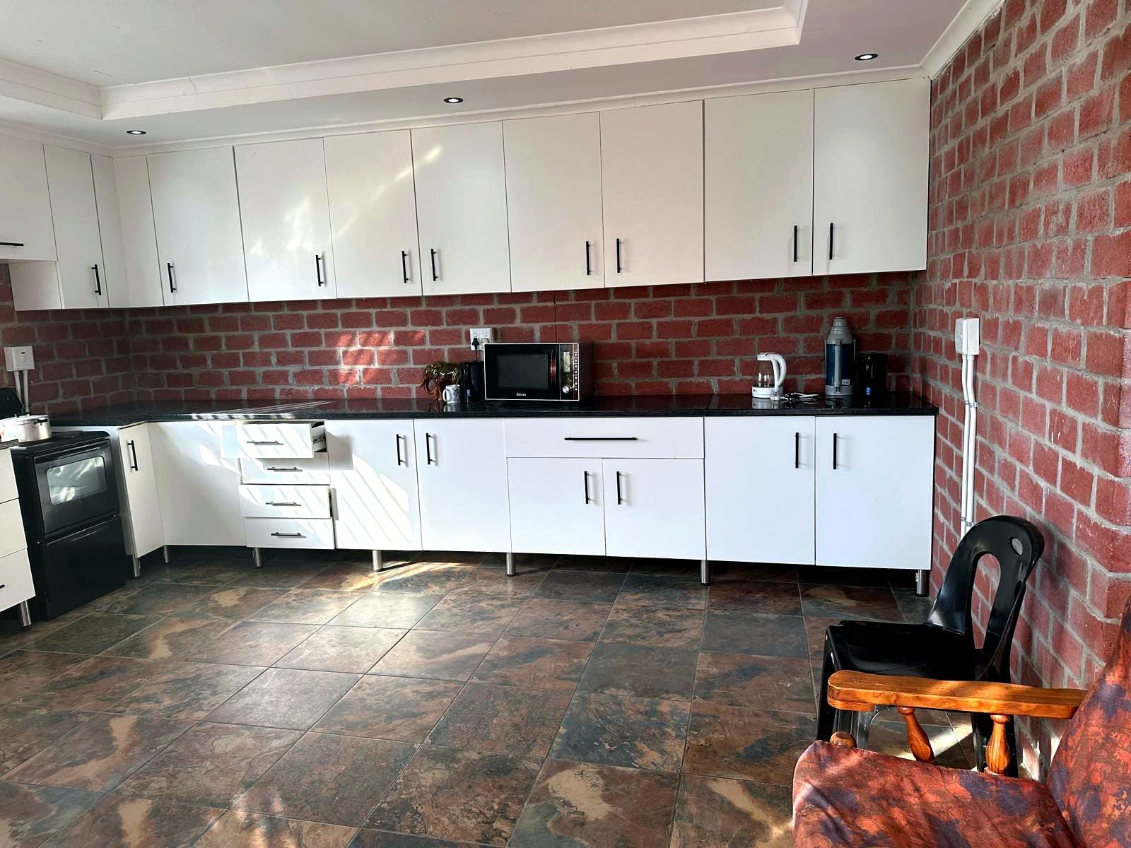 kitchen & lounge corner